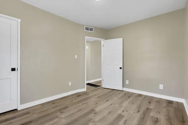 864 S Waverly Street, Columbus, OH 43227
