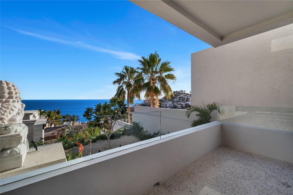 Indoor outdoor luxury living at Milichichi Cabo San Lucas