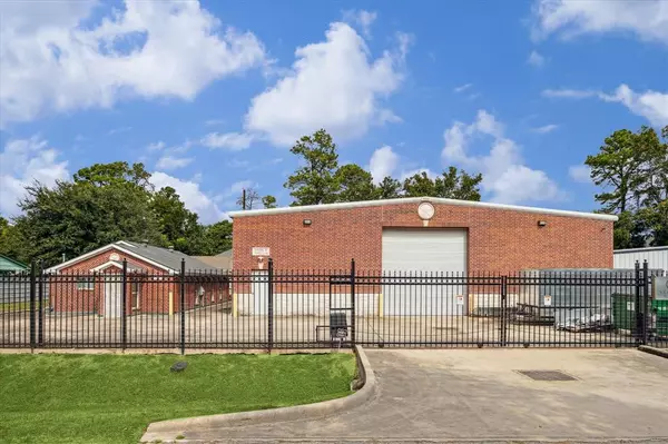 Unlock Limitless Potential: Discover 11126 Timber Crest Dr – A Rare Mixed-Use Opportunity in NW Houston