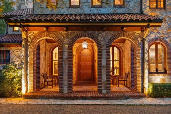 603 W Friar Tuck Ln, Houston, TX 77024