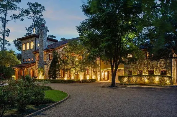 603 W Friar Tuck Ln, Houston, TX 77024