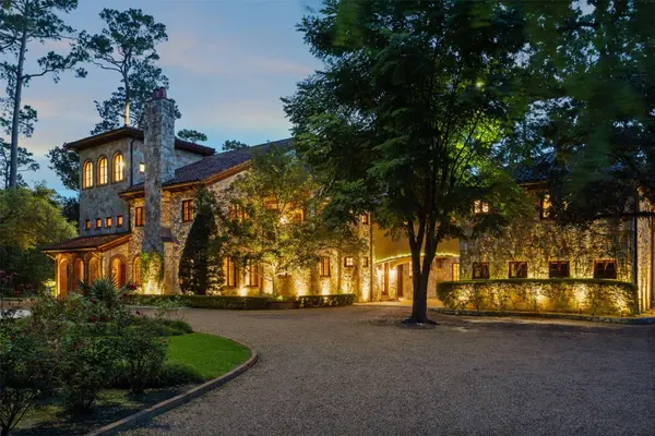 603 W Friar Tuck LN, Houston, TX 77024