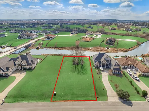 11621 Grandview DR, Montgomery, TX 77356