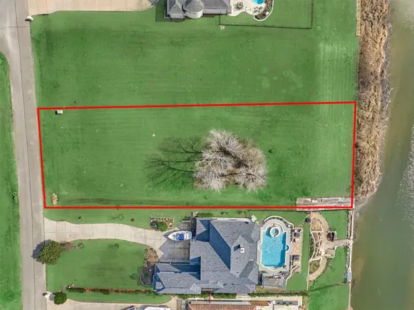 11621 Grandview DR, Montgomery, TX 77356