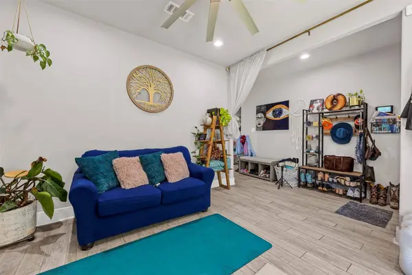 4425 Fuqua ST, Houston, TX 77048