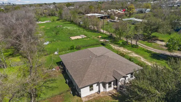 4425 Fuqua ST, Houston, TX 77048