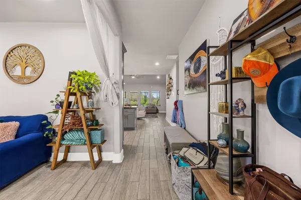 4425 Fuqua ST, Houston, TX 77048