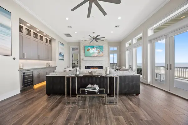 11707 Beachside, Galveston, TX 77554