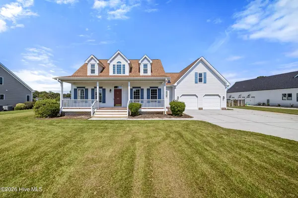 117 Middle Point RD, Hampstead, NC 28443
