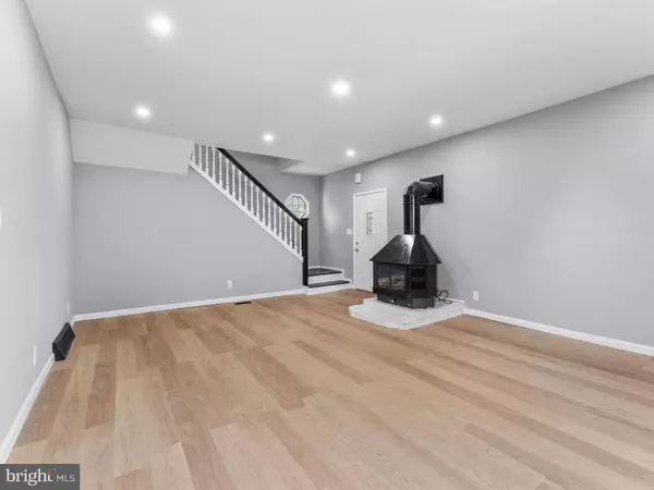 97 CHURCH, West Deptford, NJ 08086