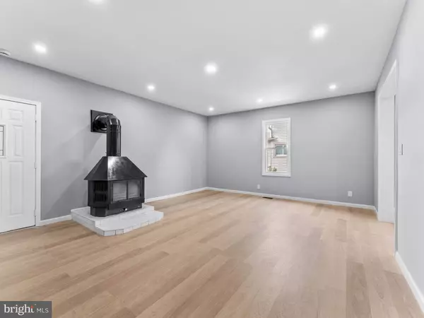 97 CHURCH, West Deptford, NJ 08086