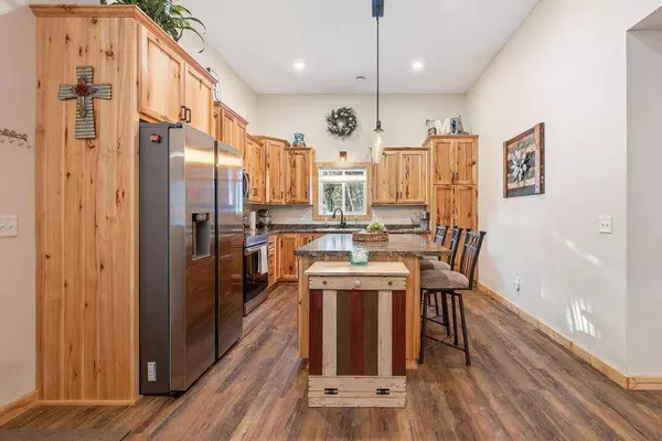 3302 Telemark TRL, Cushing, MN 56443