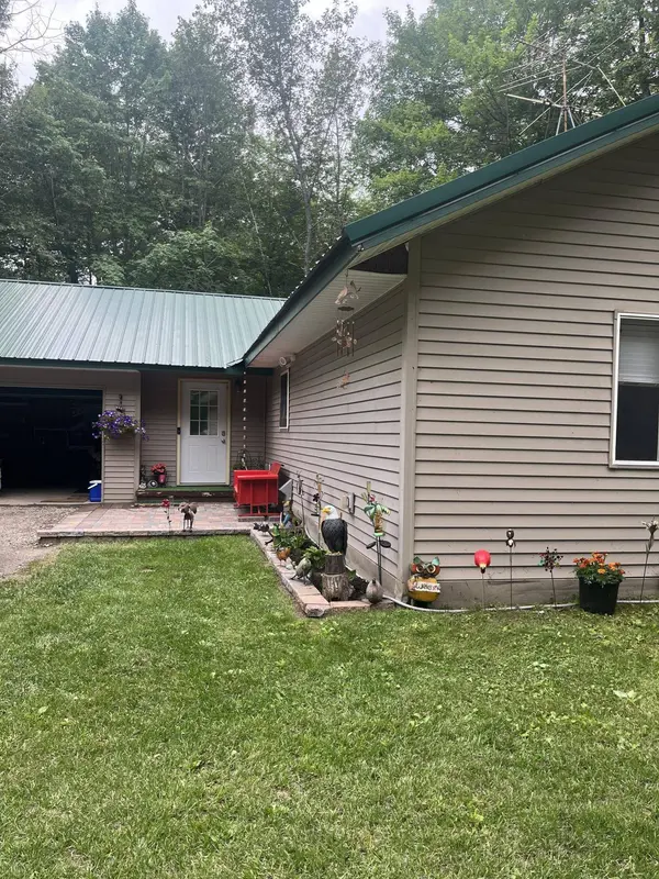 51460 189th AVE, Mcgregor, MN 55760