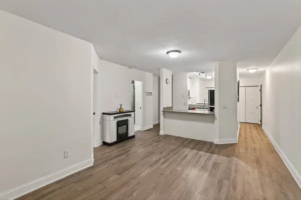 4664 Tower ST SE #212, Prior Lake, MN 55372
