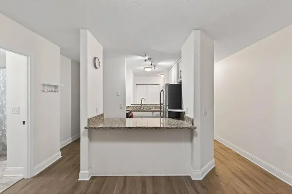 4664 Tower ST SE #212, Prior Lake, MN 55372