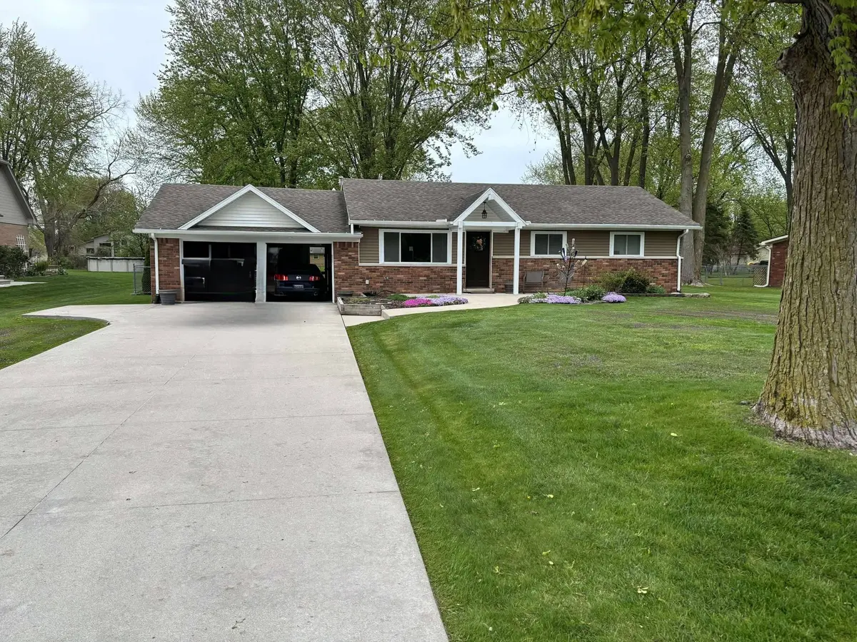 38890 Hamon St, Harrison Twp, MI 48045-2109