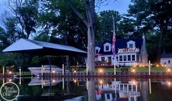 28800 Old North River Road, Harrison Twp, MI 48045