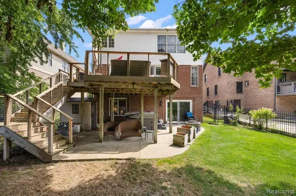 339 N Alice Ave, Rochester, MI 48307-1814