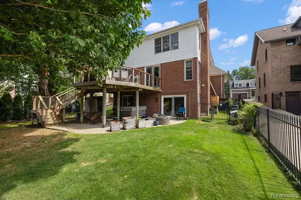 339 N Alice Ave, Rochester, MI 48307-1814