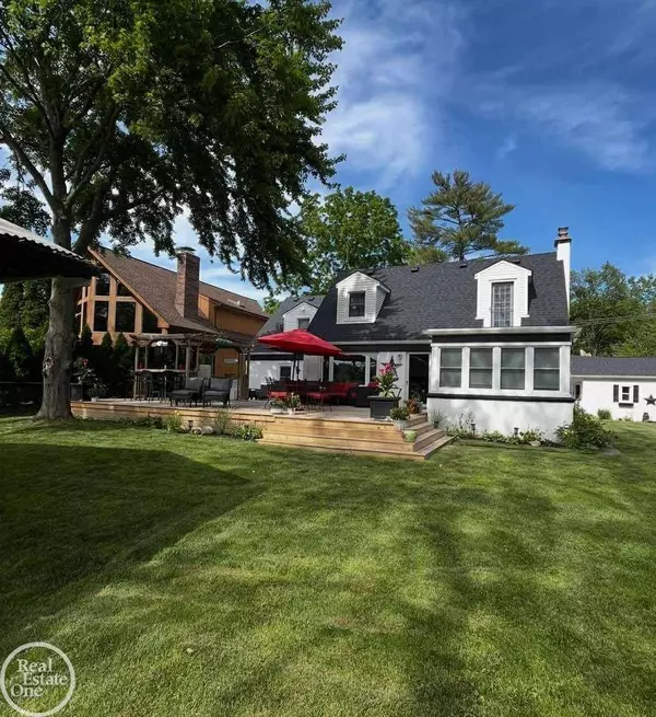 28800 Old North River Road, Harrison Twp, MI 48045