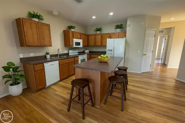 7803 24 Mile Street, Shelby Twp, MI 48316