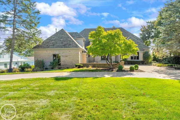 770 N Riverside Street, Saint Clair, MI 48079