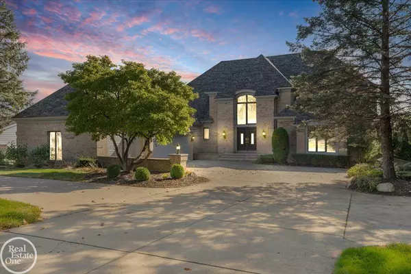 770 N Riverside Street, Saint Clair, MI 48079