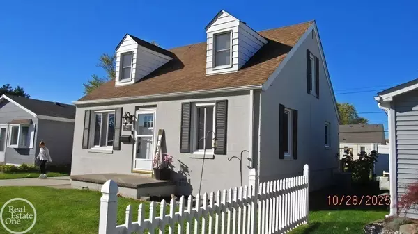 28741 Essex Street, Roseville, MI 48066