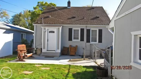 28741 Essex Street, Roseville, MI 48066