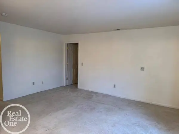 30757 Hidden  Pines Lane, Roseville, MI 48066