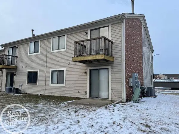 30757 Hidden  Pines Lane, Roseville, MI 48066