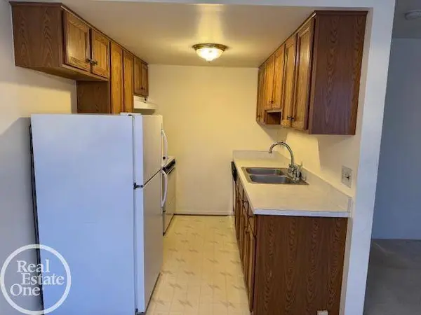 30757 Hidden  Pines Lane, Roseville, MI 48066