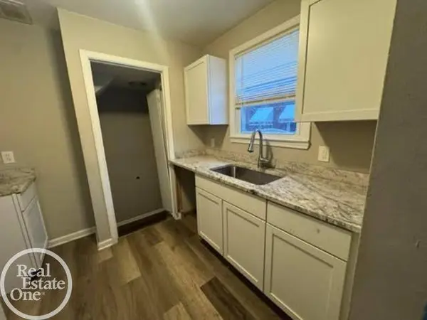 15608 Stricker Avenue, Eastpointe, MI 48021