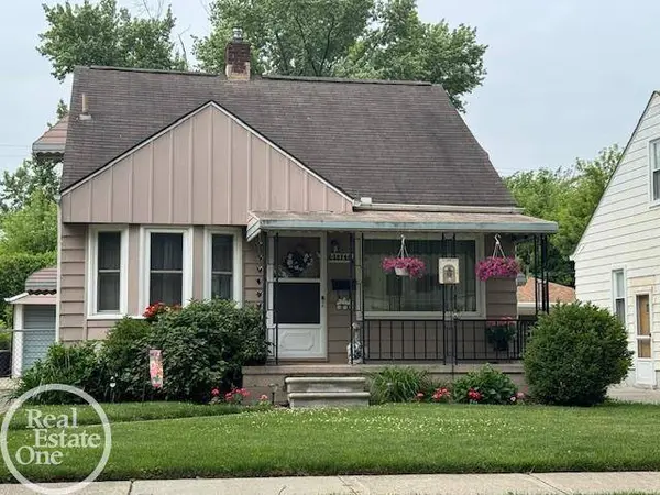 18746 Woodside Street, Harper Woods, MI 48225