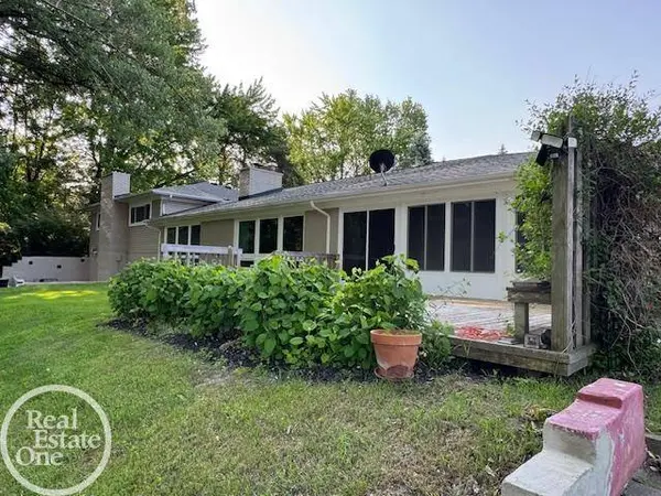 6026 Via Toscana Street, Troy, MI 48085