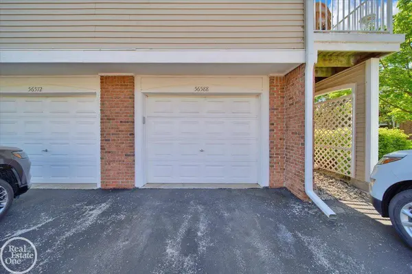 56588 Scotland Boulevard, Shelby Twp, MI 48316