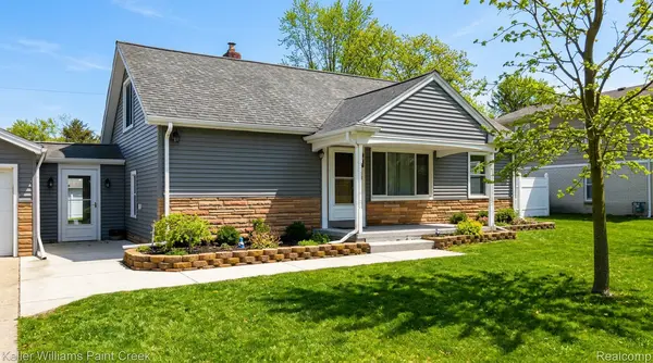 47840 Greenview Rd, Shelby Twp, MI 48317-2834