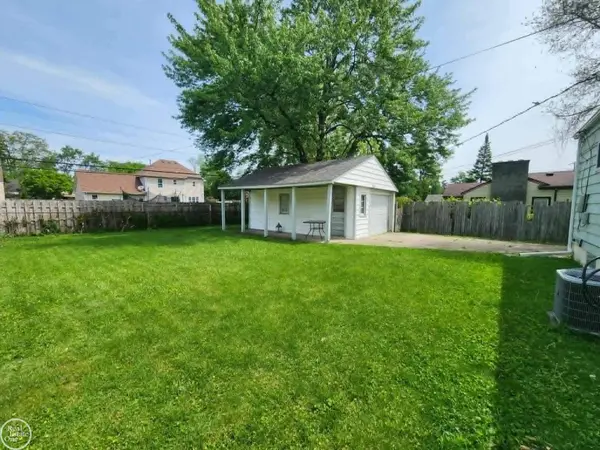 17901 Peters Street, Roseville, MI 48066