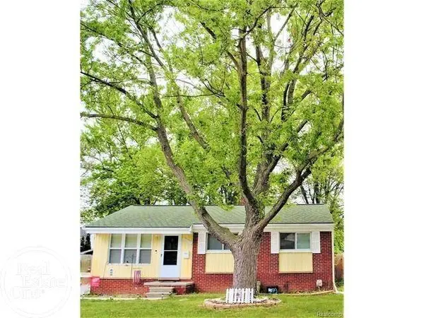 22513 Avon Street, Saint Clair Shores, MI 48082