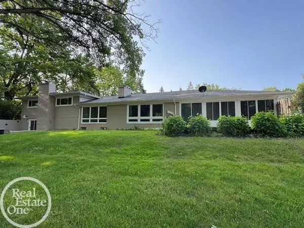 6026 Via Toscana Street, Troy, MI 48085
