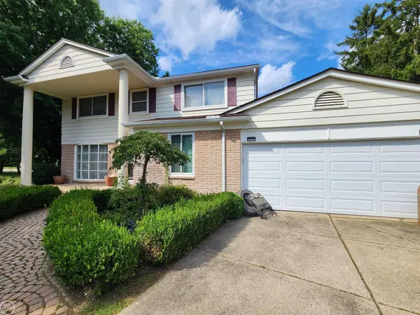715 Abbey Court, Rochester Hills, MI 48307