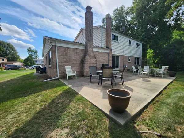 715 Abbey Court, Rochester Hills, MI 48307