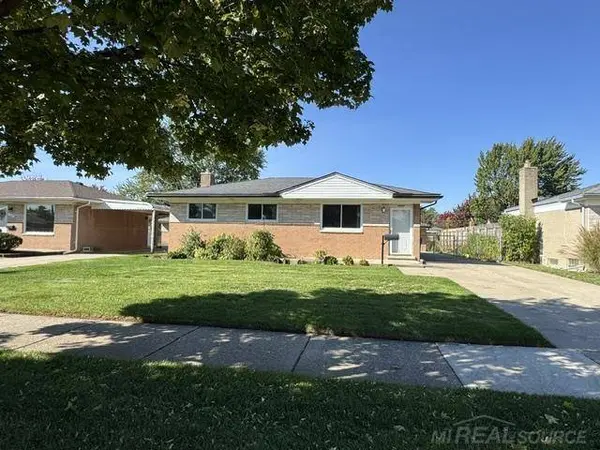 31359 Gardendale Drive, Warren, MI 48088