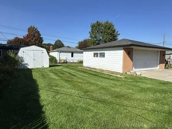 31359 Gardendale Drive, Warren, MI 48088