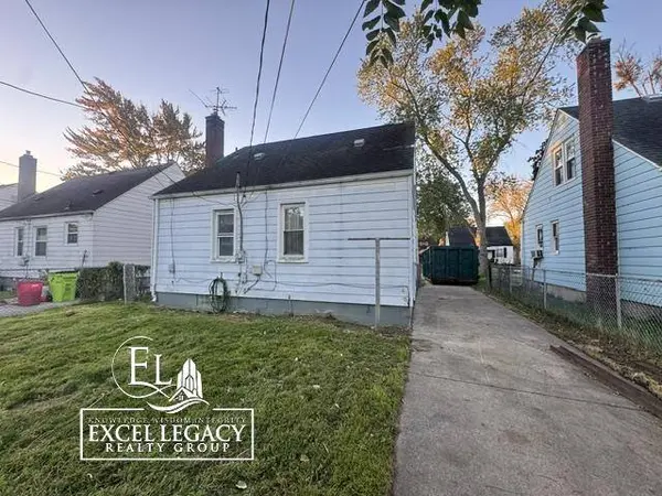 8219 Standard Street, Center Line, MI 48015