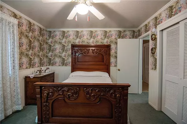 111 N Edgewood DR, Coffeyville, KS 67337