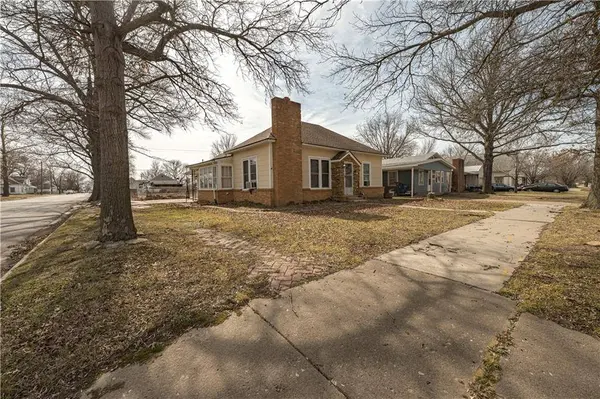 1501 W 5th ST, Coffeyville, KS 67337