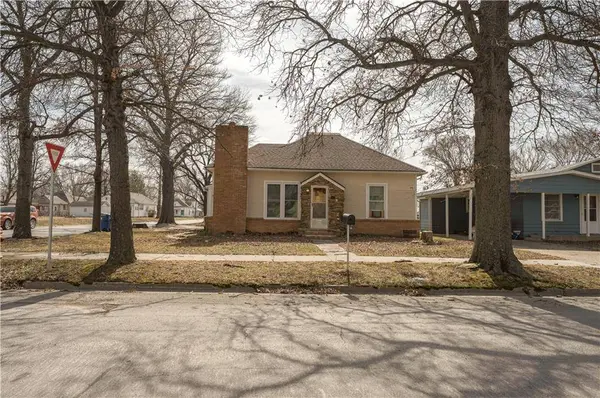 1501 W 5th ST, Coffeyville, KS 67337