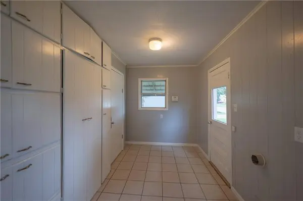 615 W 6th ST, Coffeyville, KS 67337