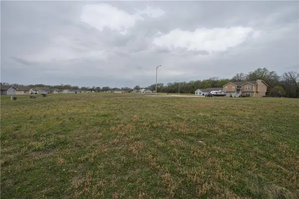 202 E John ST, Coffeyville, KS 67337